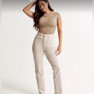 Abercrombie women’s curve love ultra high rise 90s straight Jean